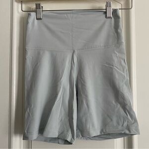 TNA Women's Light Gray Bike Shorts 7”